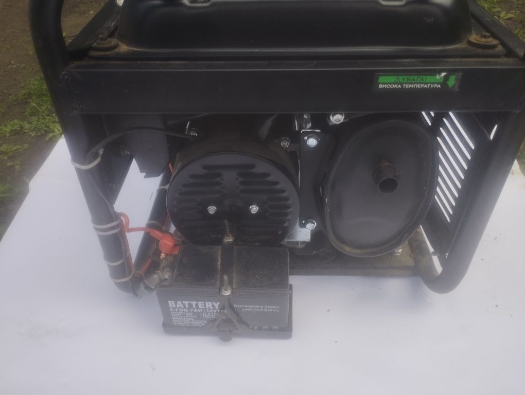 Бензиновий генератор RZTK 3500
