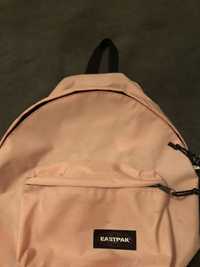 Mochila eastpak nova