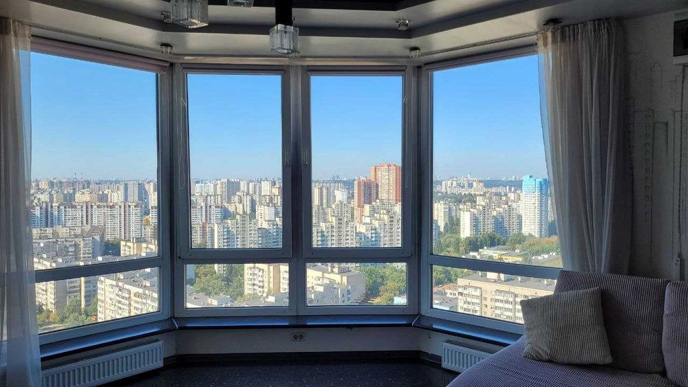 Оренда видової 2-кім. квартири на Харківському шосе, 152.