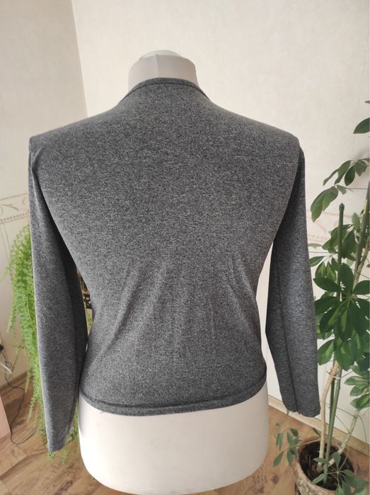 Bluzka szara z ozdobnym dekoltem w serek koronka długi rękaw XL 42