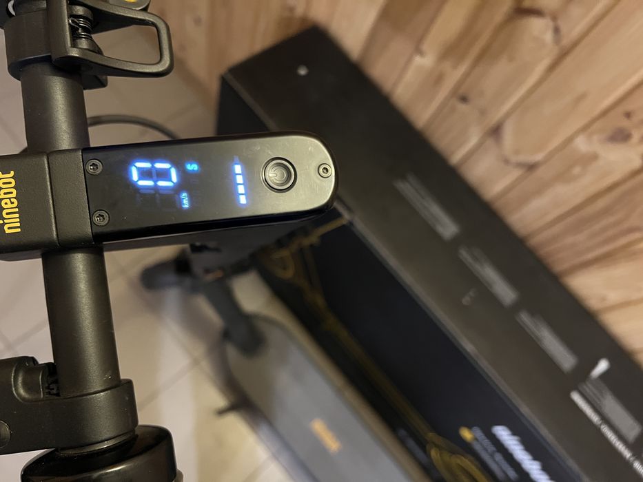 Електросамокат ninebot MAX g30 2-го поколія