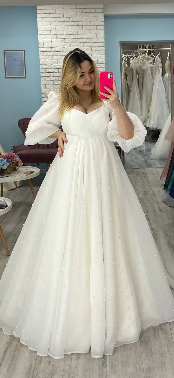 Продам шикарну ніжну весільну сукню