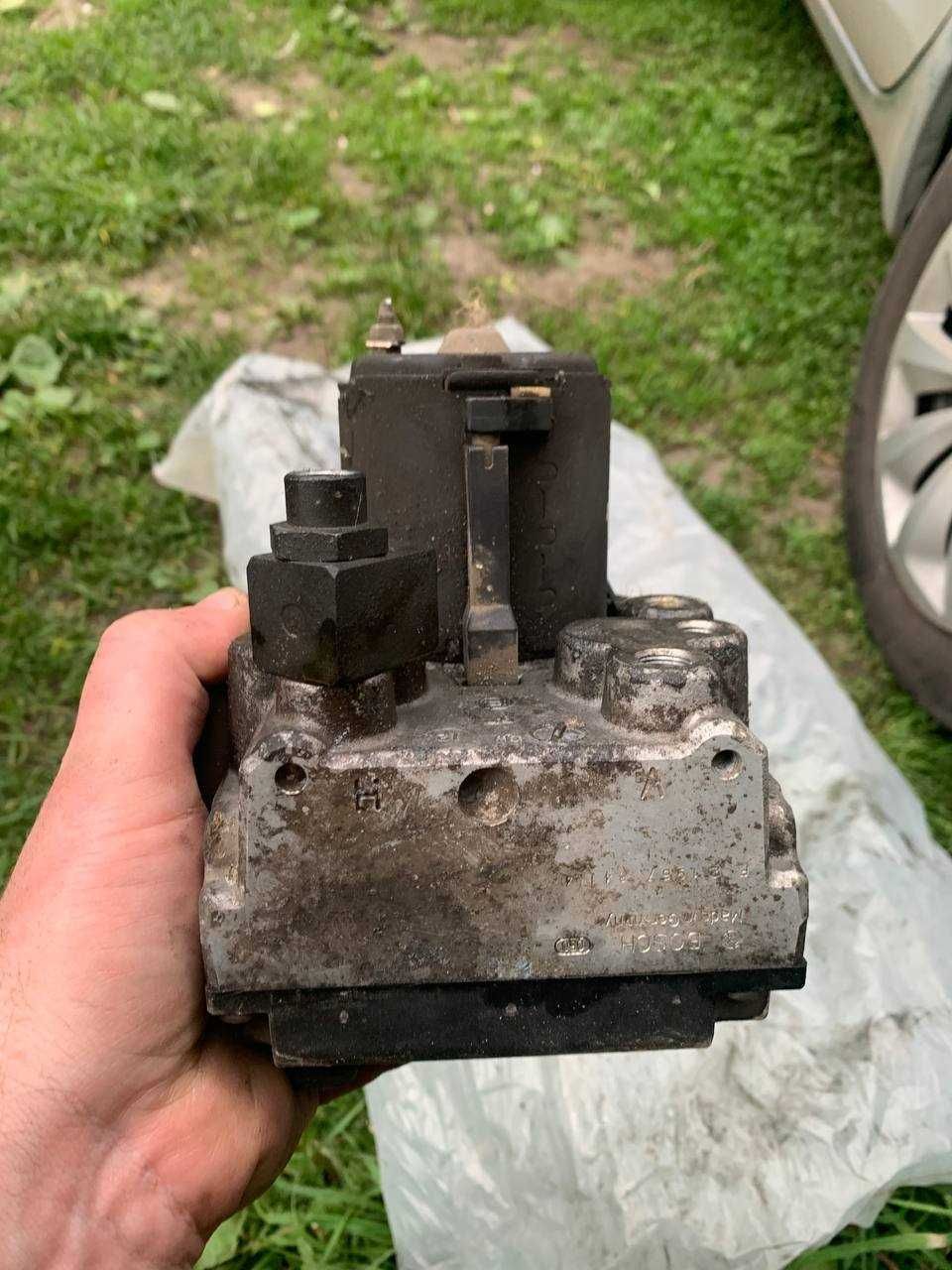 Блок abs bmw e39 0265217000, 0130108061