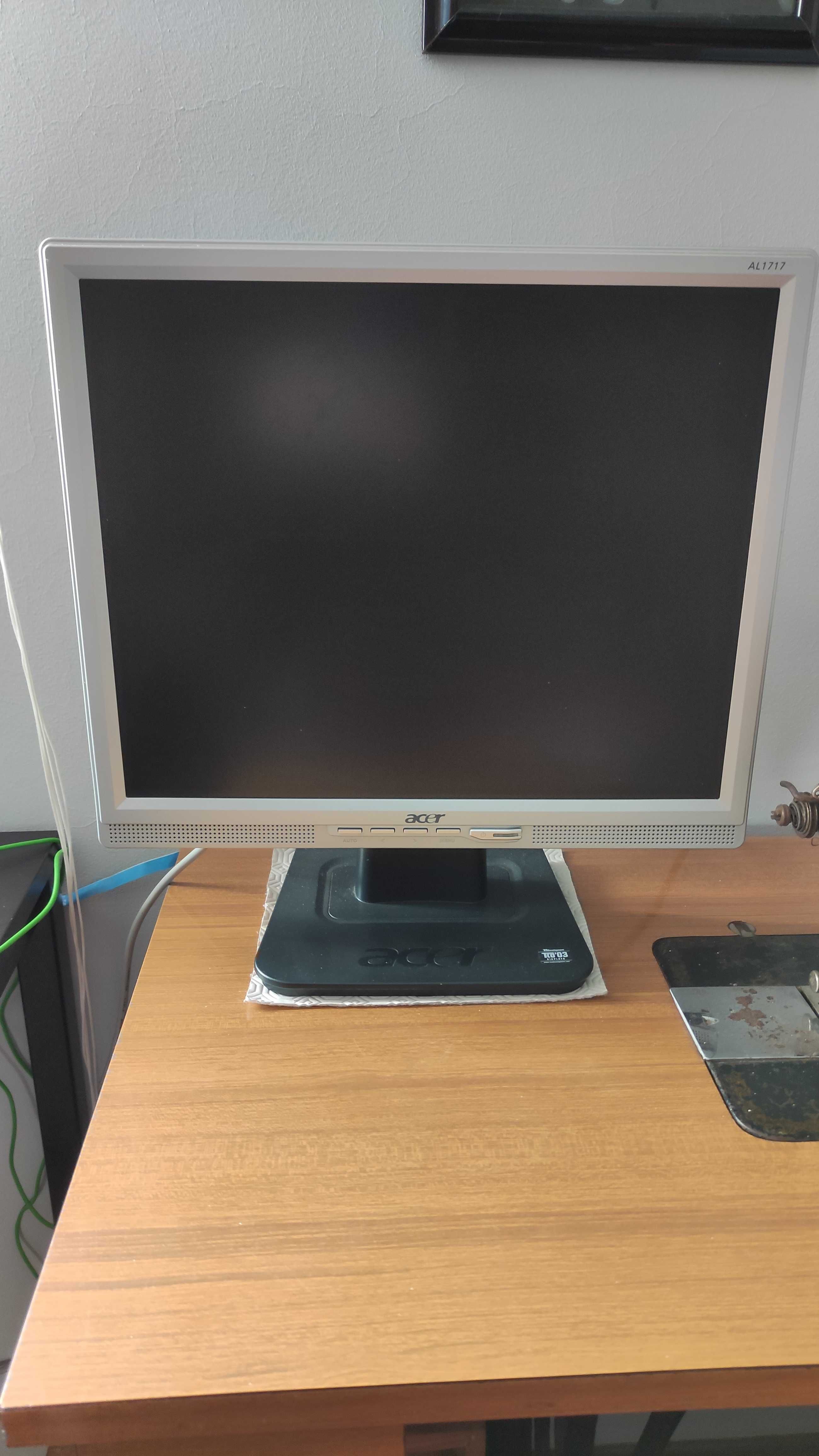 Monitor ACER a funcionar