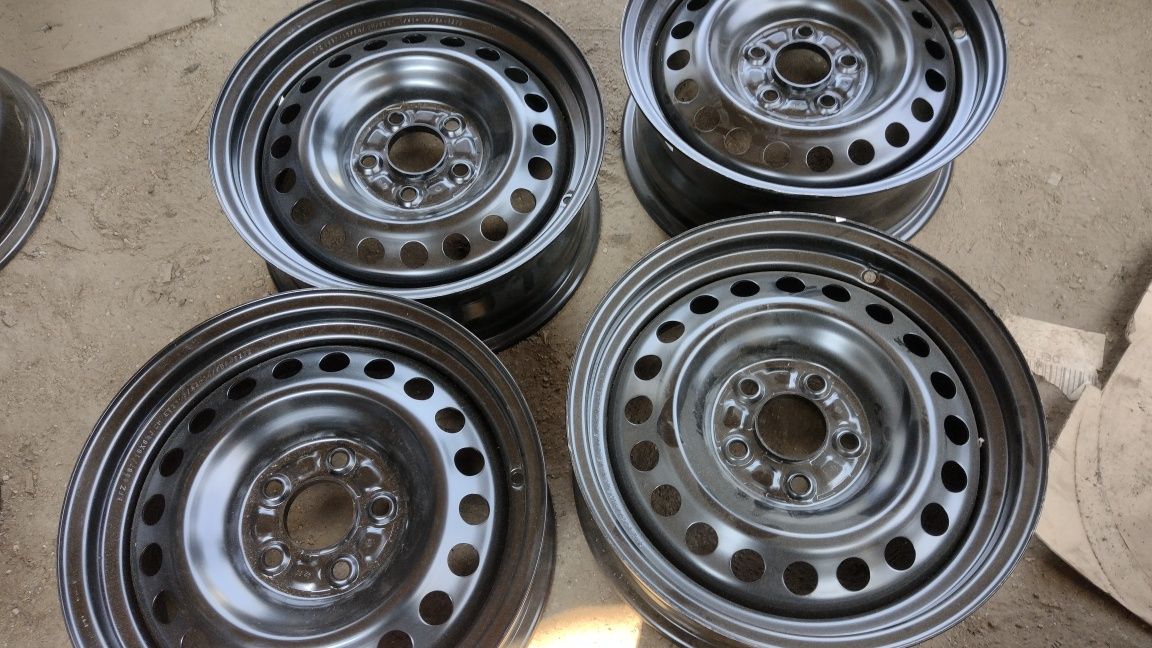 5x114,3 16 cali et 31,5 kia Hyundai itp powystawowe