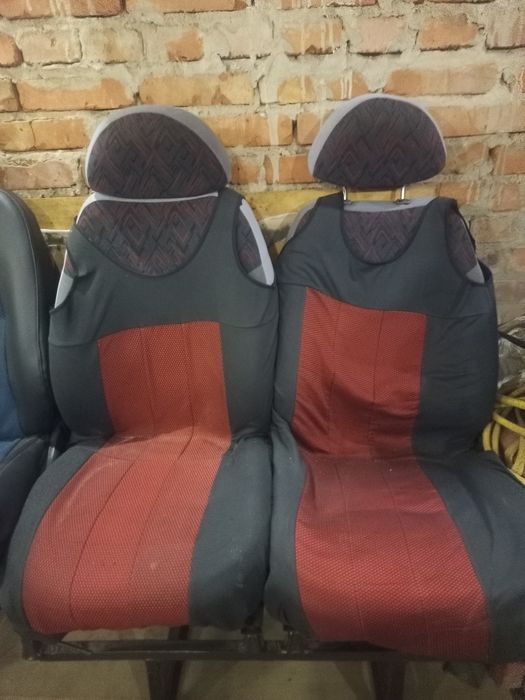 Сідушки на авто в гарному стані