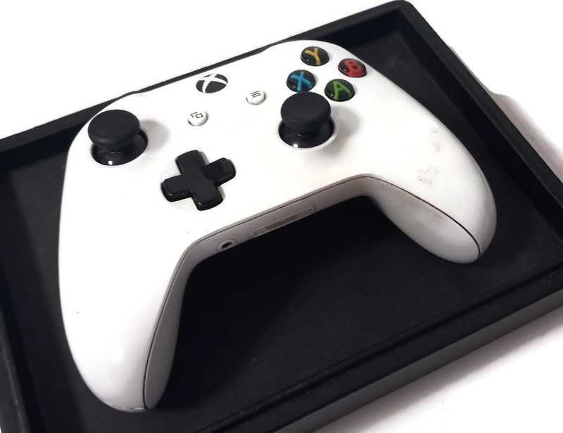 Pad bezprzewodowy, przewodowy do konsoli Microsoft Xbox One