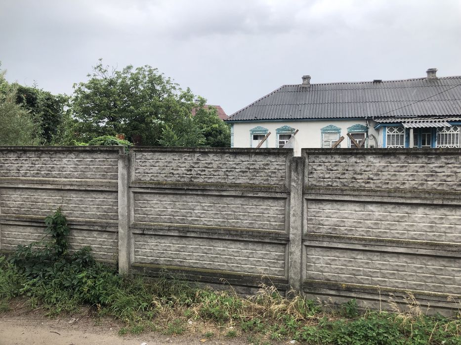 Предлагается участок 10 сот. Осокорки. М. Славутич 10 мин. ходьбы.