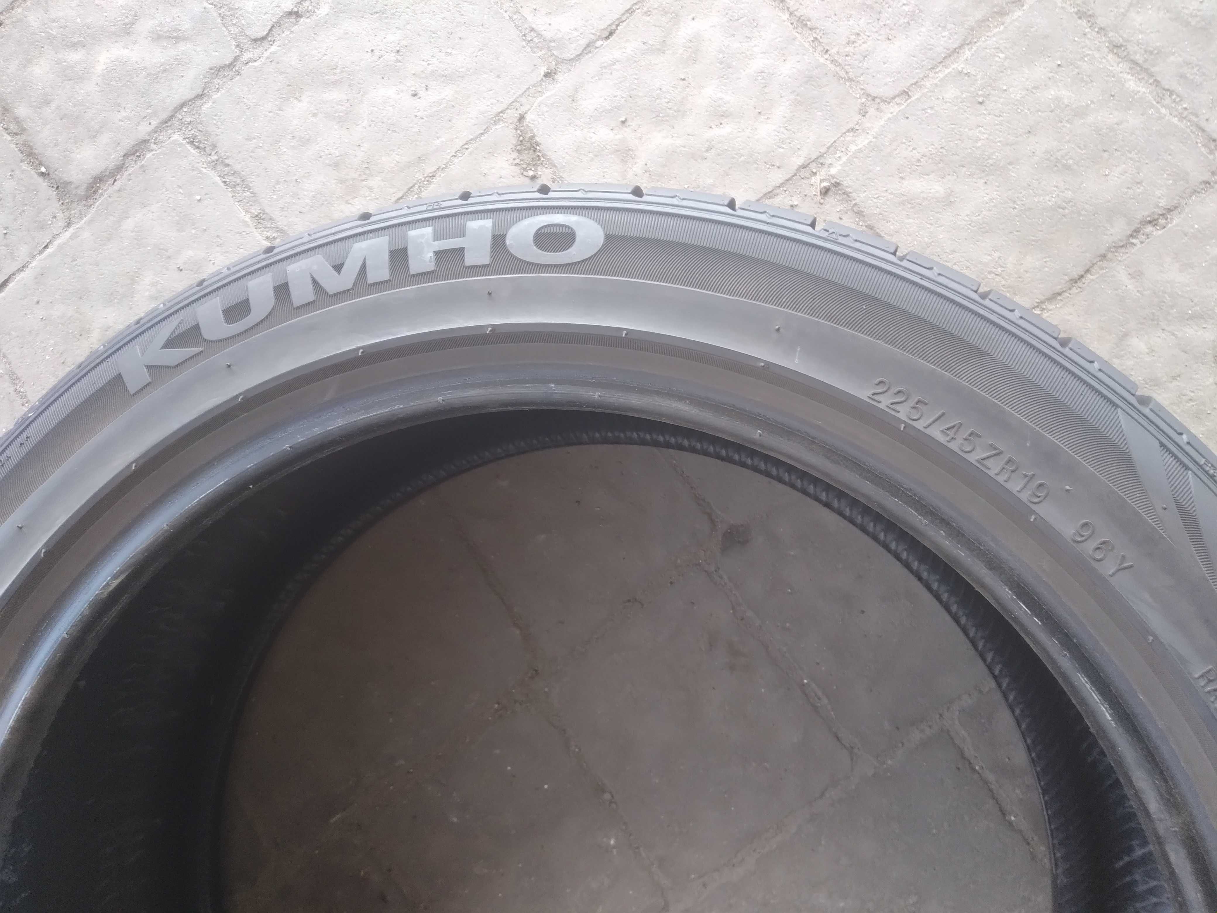 Літні шини фірми Kumho 225*45R19 225/45 R19