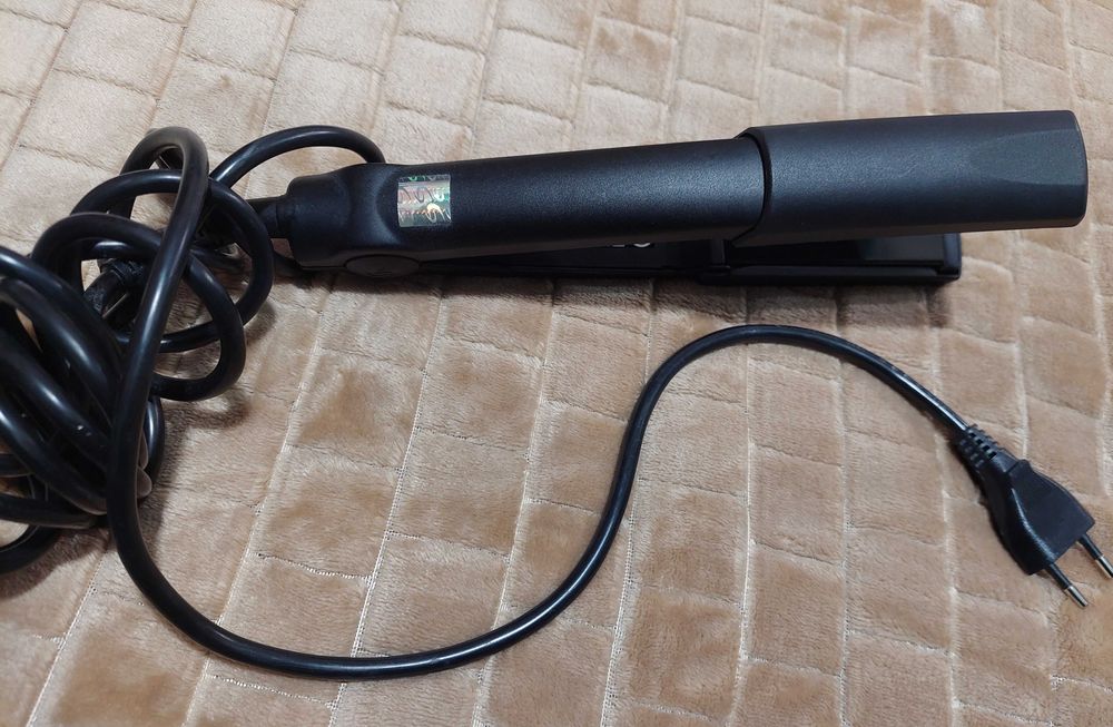 Вирівнювач для волосся Gama