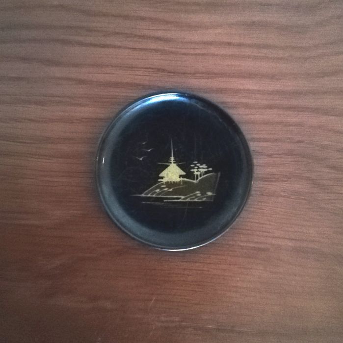 Pratinho com motivos orientais, anos 90