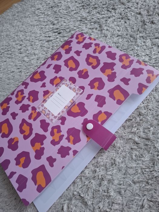 Nowa teczka a4 na zatrzask