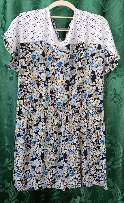 Жіночі сукні у гарному стані