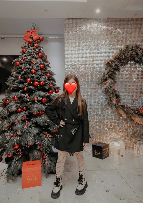 Стильний нарядний костюм на дівчинку піджак+юбка