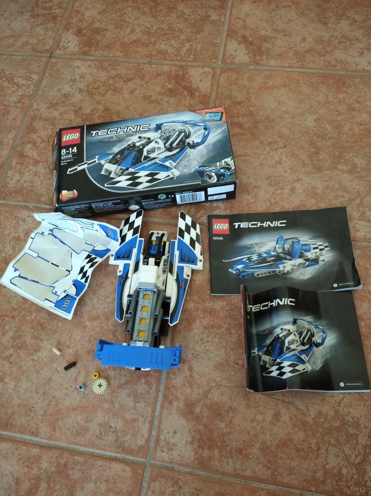 Lego technic Hydroplane Racer