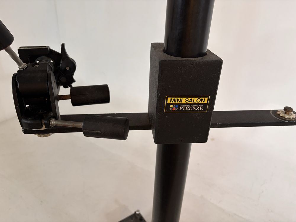 Coluna tripe de estudio versatil