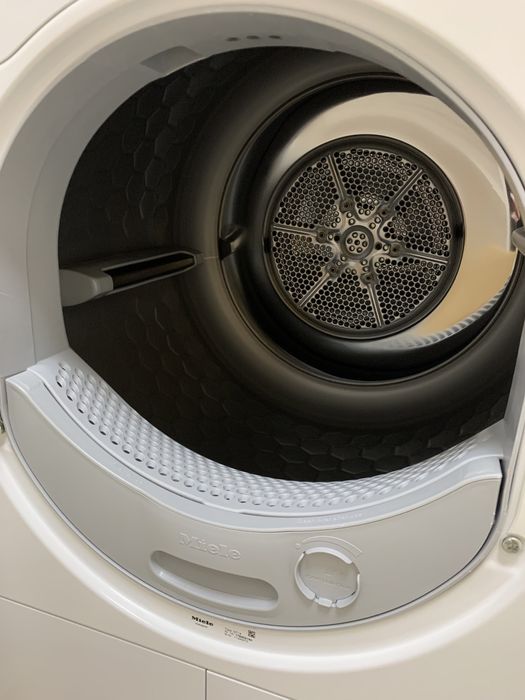 Сушильна машина MIELE PDR 300 HP