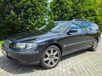 VOLVO V70 2003 rok 2 4i 140KM 103kW Czarny