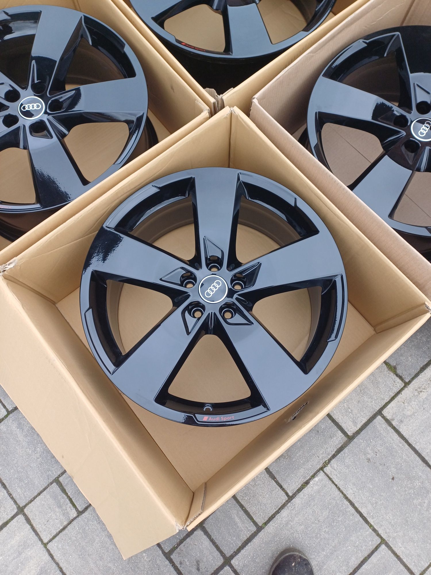 Felgi Audi A6 C8 A7 Q5 20 cali demo