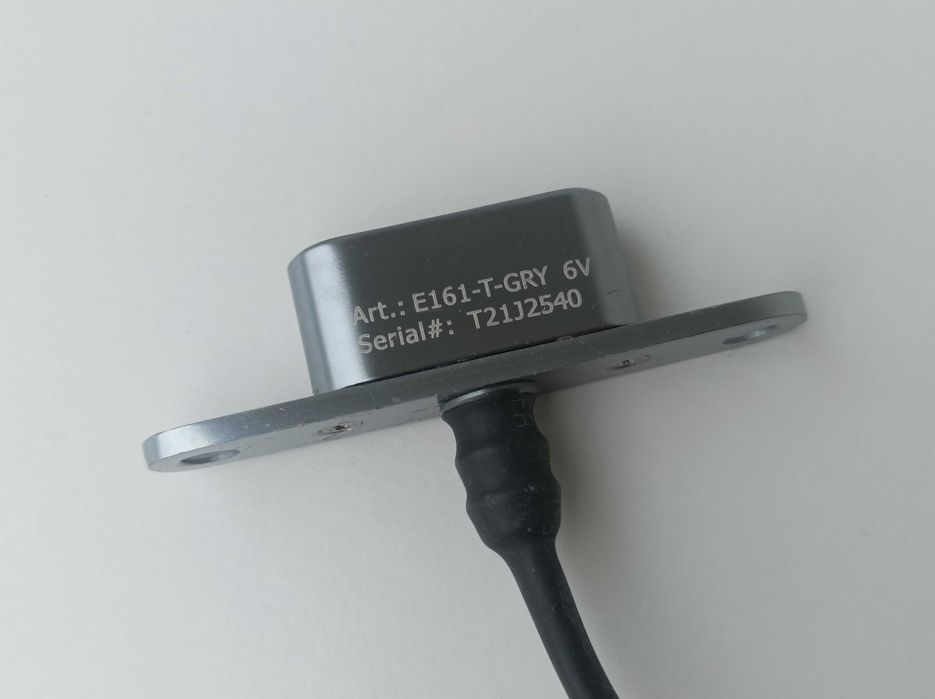 Supernova E3 Tail Light 2 – tylna lampka na dynamo, 50 mm do bagażnika