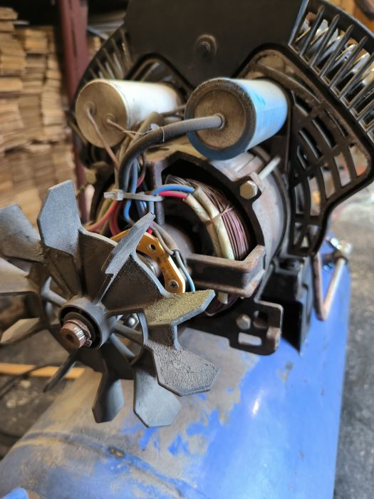 Ремонт компресорів, ремонт компрессоров, обслуговування, виїзд.