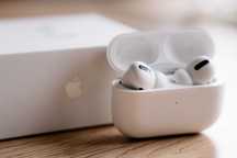 Orygnialna sluchawka airpods pro 1 gen prawa