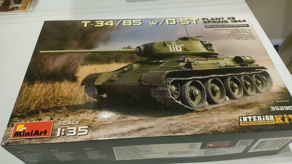 Model 1/35 T-34/85 W/d-5t.