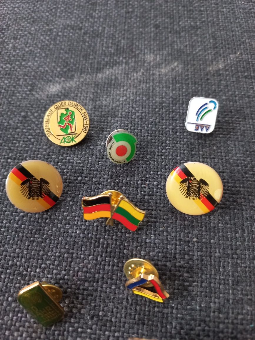 Zestaw metalowych przypinek,odznaczeń, flagi,Niemcy, Litwa
