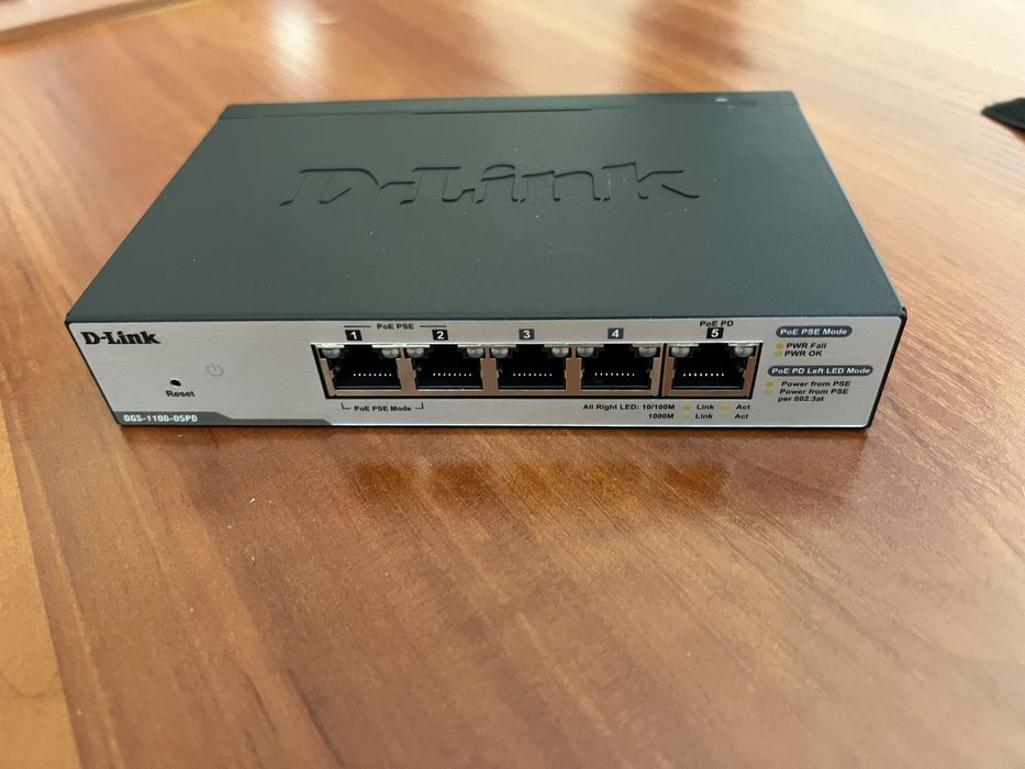 Комутатор мережевий D-Link DGS-1100-05PD