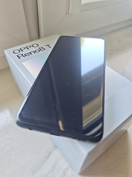 NOWY!!! Smartfon OPPO Reno8T 8/128
GB, czarny