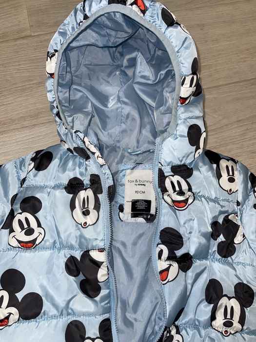 Курточка с мики маусом