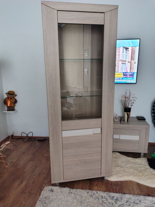 Witryna "MADRAS" z Agata meble