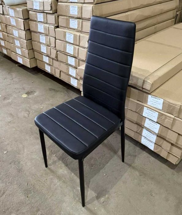 Кухоний комплект Стіл розкладний та 4 стільця Обідня группа Новий