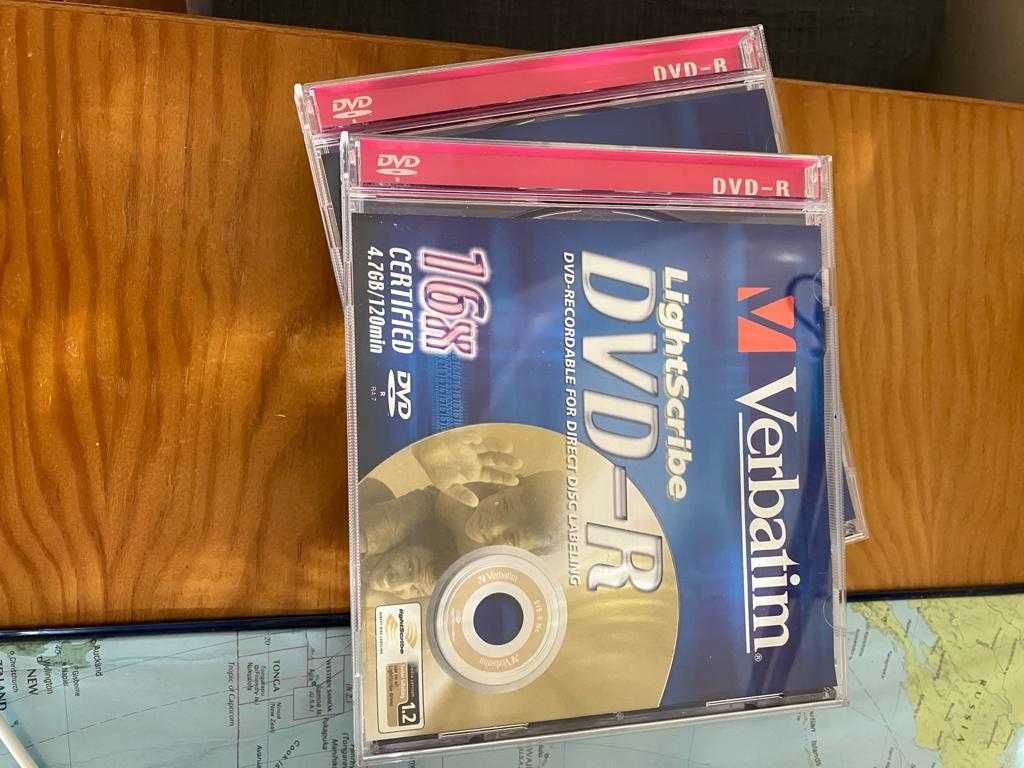 Jogos em DVD (vários) + Caixas