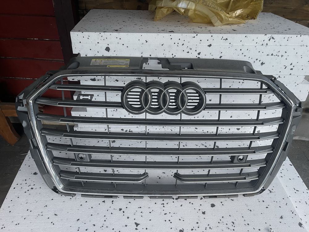 Sprzedam grill audi  s3  2016r plus kratki