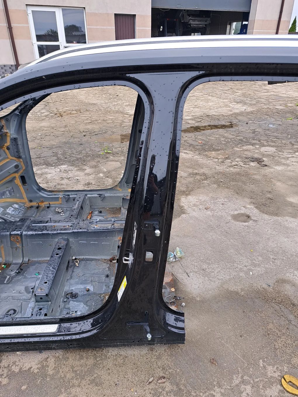 VOLVO XC40 II SLUPEK B ĆWIARTKA LEWA PRAWA