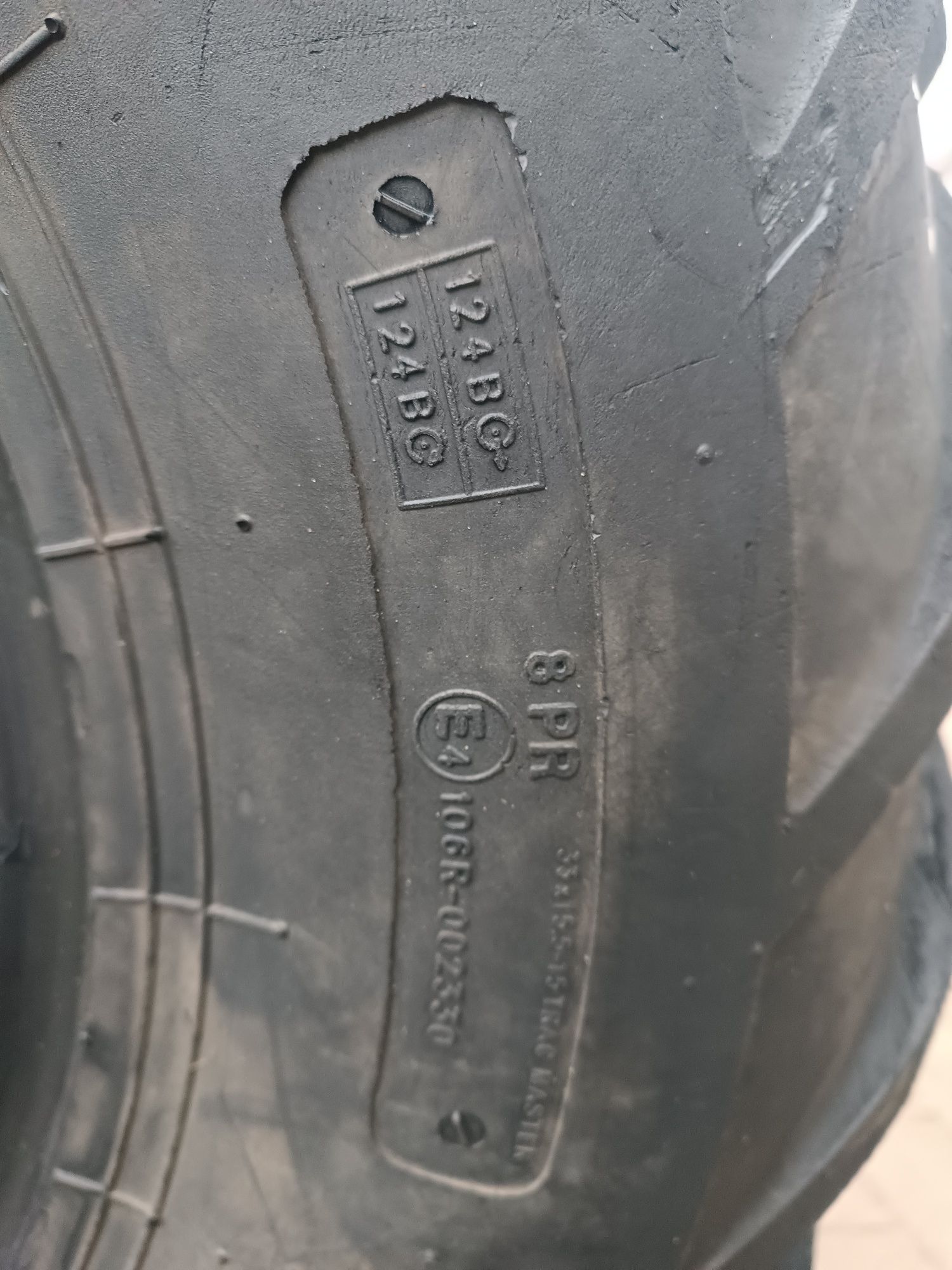 33x15.50-15 Bkt Trac Master