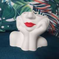 Świeczka sojowa Dekoracyjna Naturalna Rzeźba Red Lips