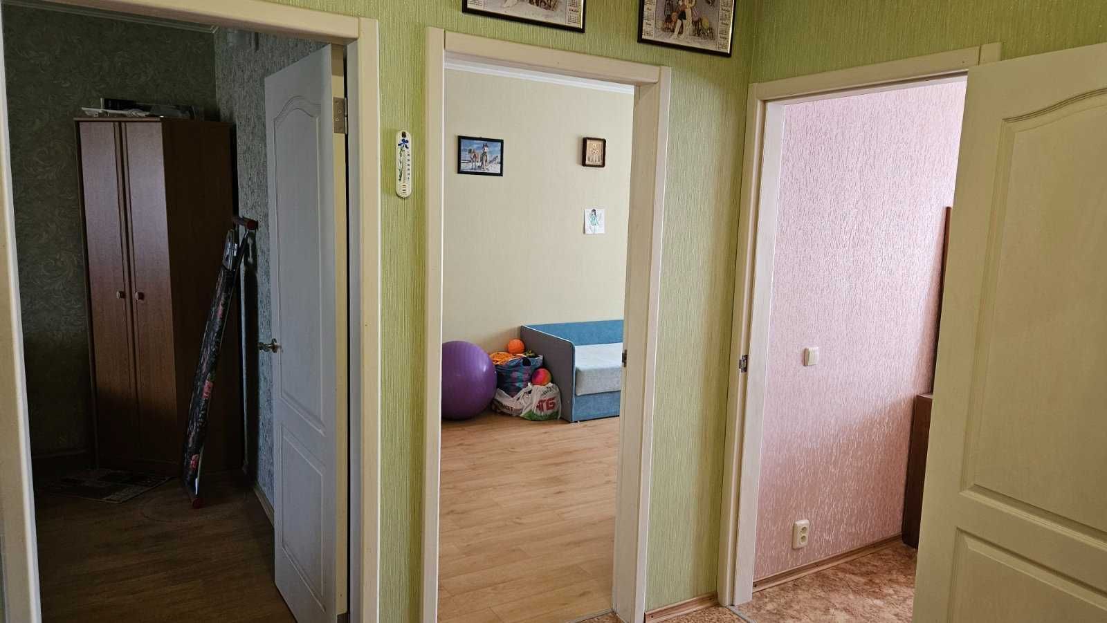 Продам 3 ком. квартиру, метро Дворец Спорта