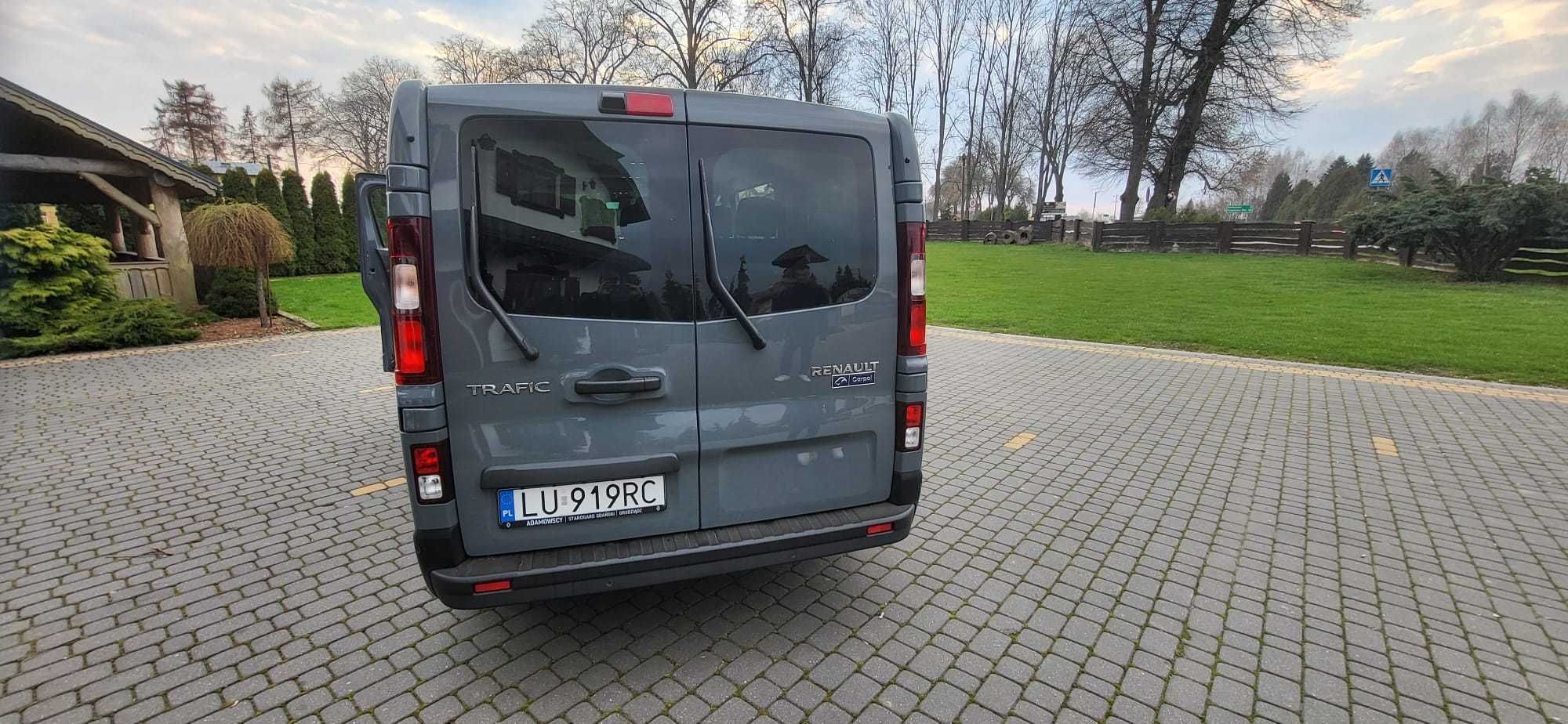 Wynajem BUSA 9 osobowy Renault Trafic / bus na wakacje wyjazd wesele