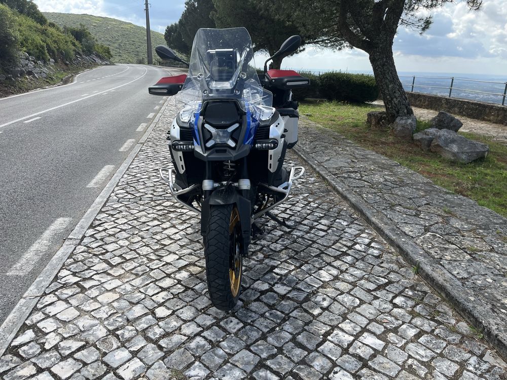 Bmw gsa 1300  control de altura adaptativo