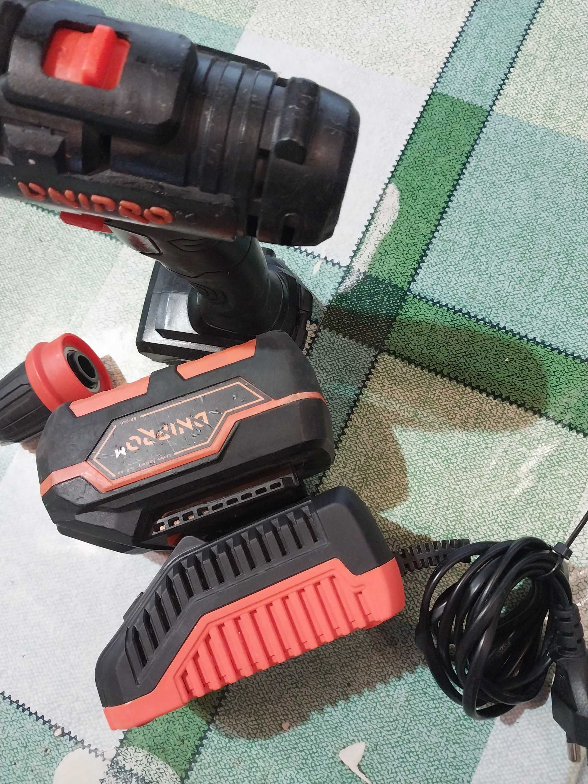шуруповерт аккумуляторный DNEPRO-M CD-218Q