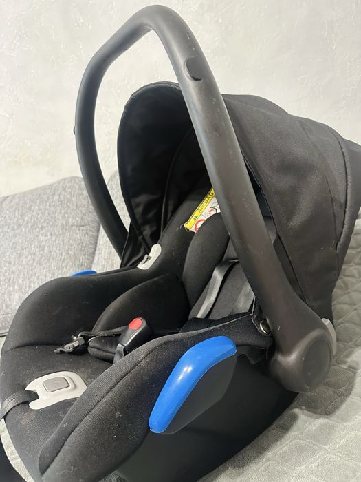 Дитяче автокрісло