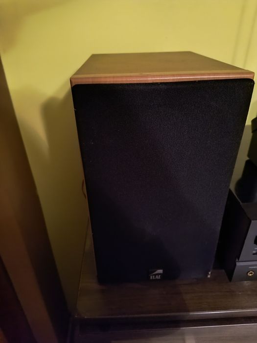 Kolumny Elac cl 82i