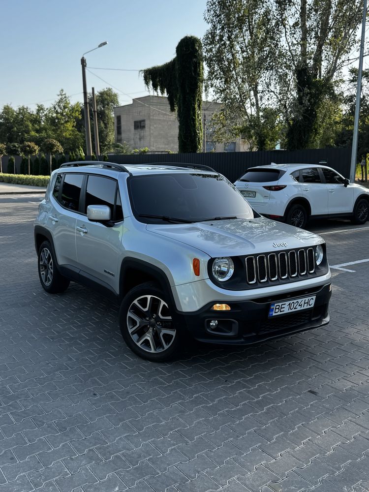 Продаю jeep renegade