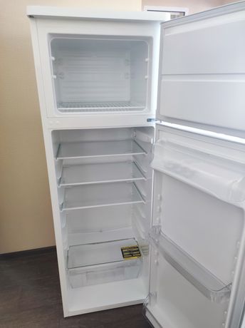 Холодильник Zanussi новый