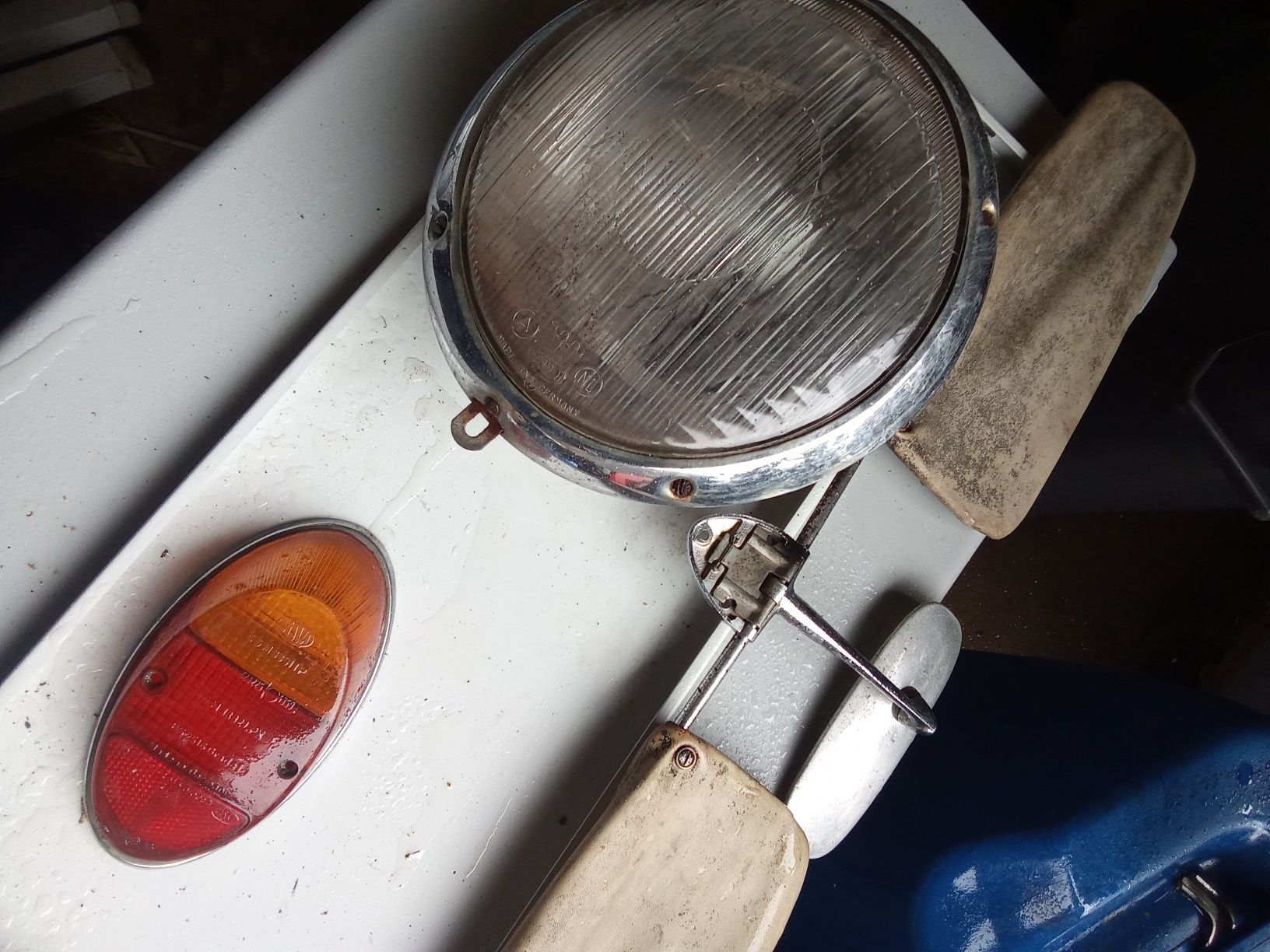 Palas e retrovisor VW Carocha Oval. Farol e farolim