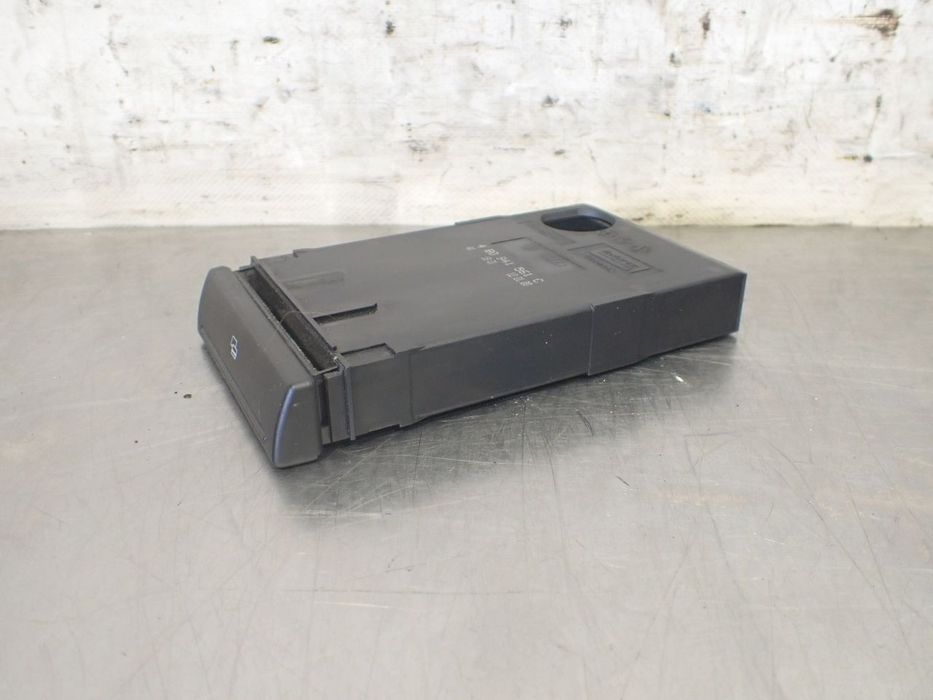 SCHOWEK AUDI A6 C5 2.5 4B0941561C