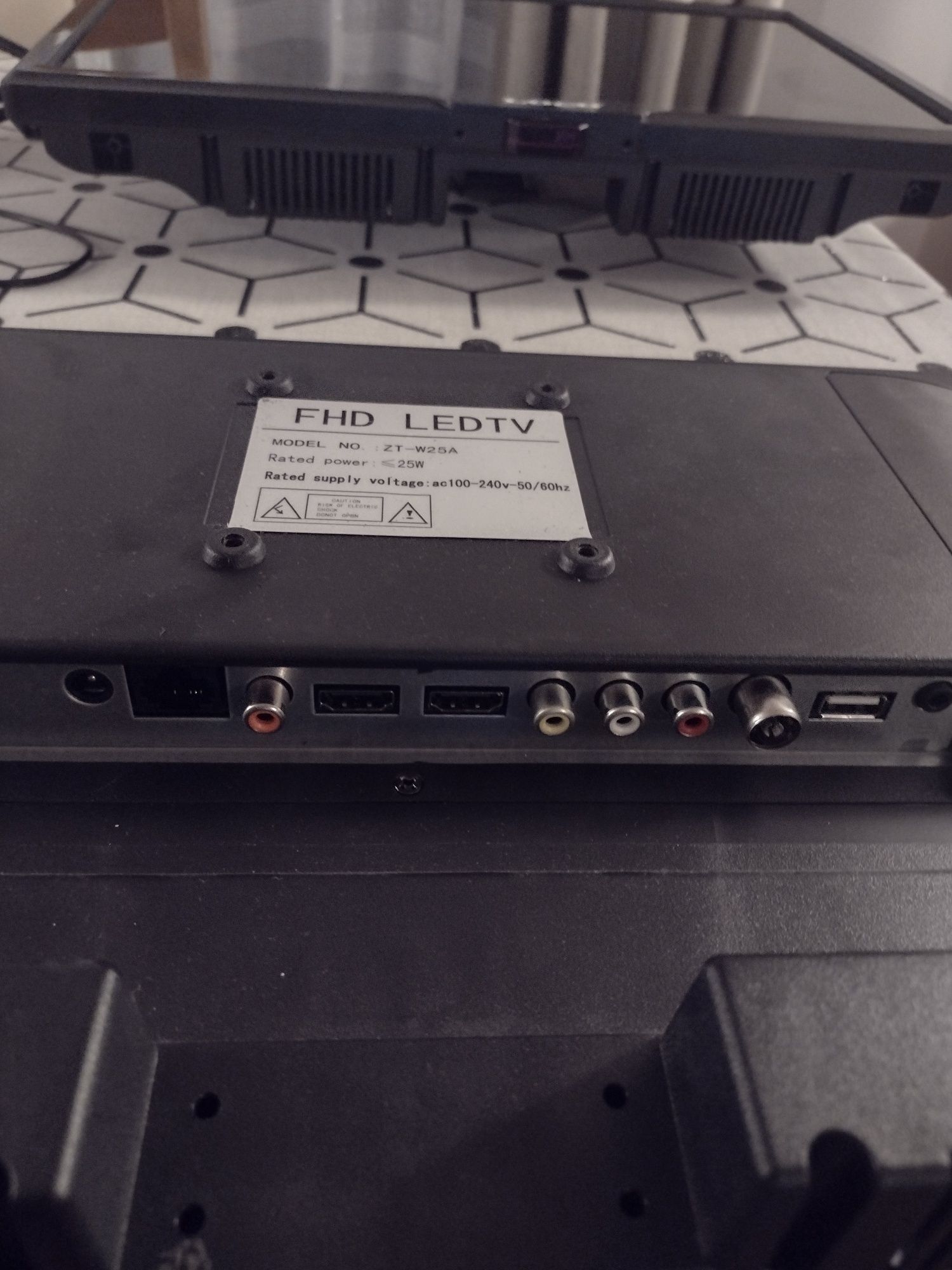 Telewizory 19 " z androidem