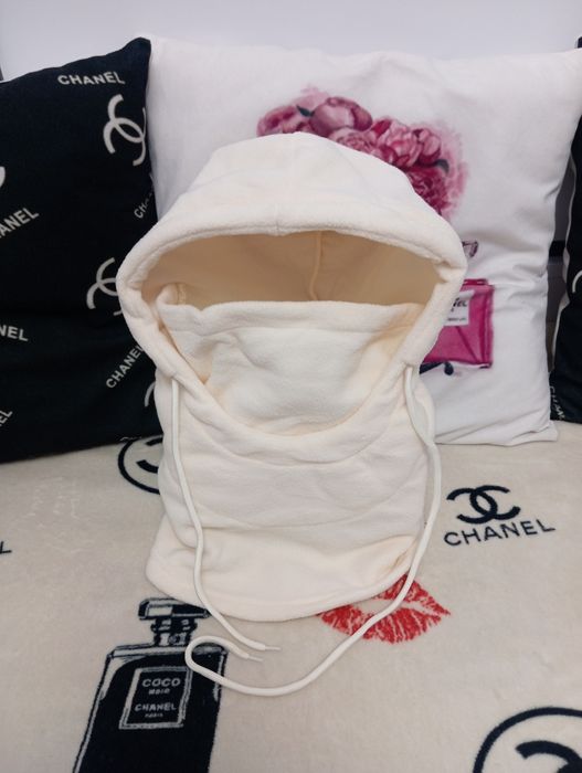 Czapka kominiarka jasniutka polarowa śliczna